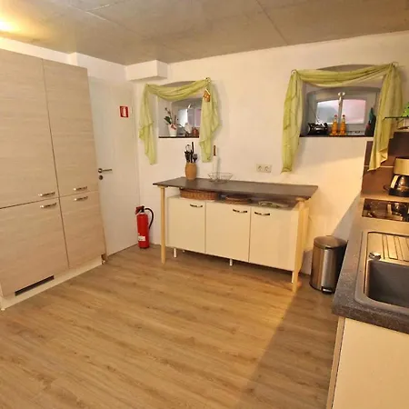 Feriehus Gruppen_ferienhaus In Hafennaehe W Waren (Mueritz)